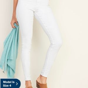 Old Navy Rock Star  Skinny Jeans Size Regular 4